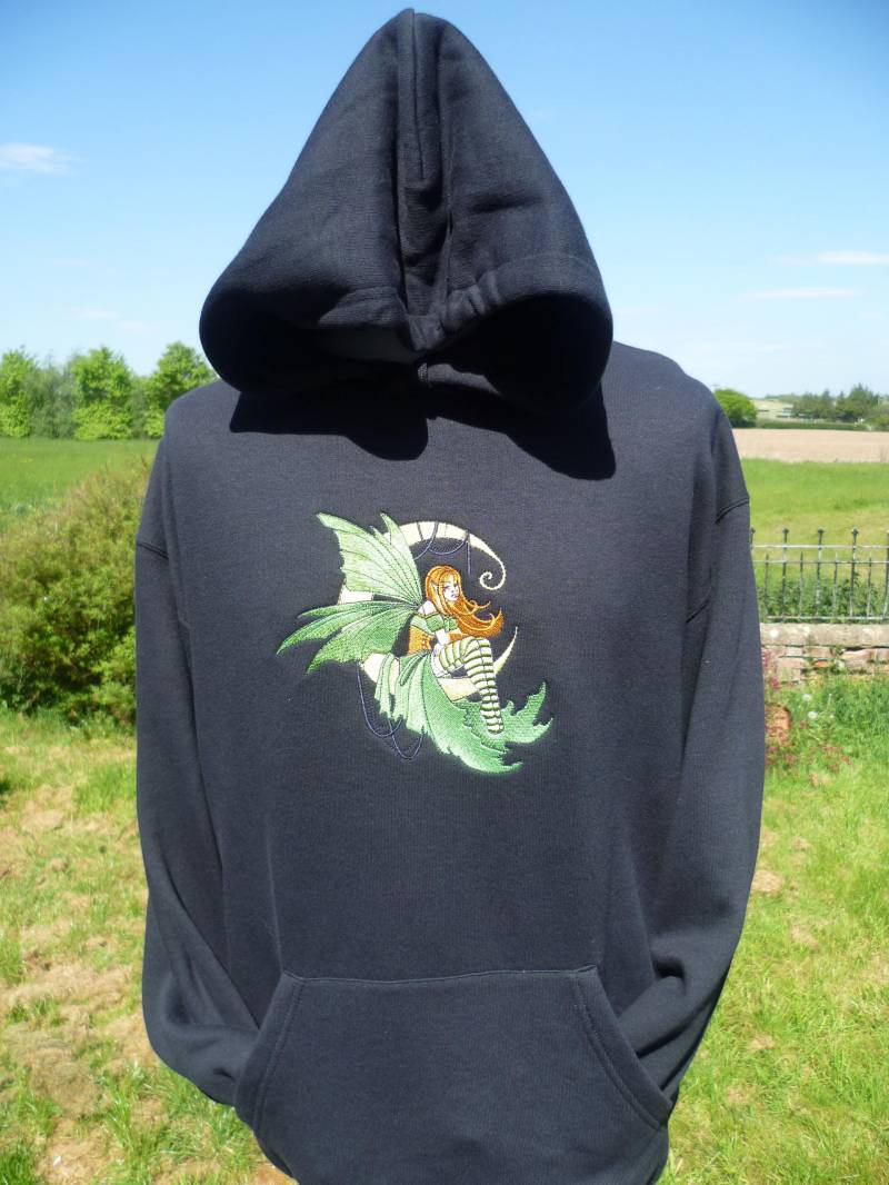 Mondfee Hoodie, Bestickte Fee, Bestickter Fae Faerie Faery 5xl Heavy Hoodie von WhiteWizardPurpleElf