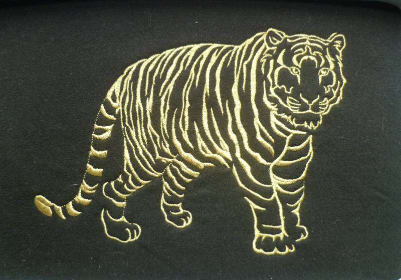 Tiger Hoodie, Bestickter Metallic Tiger, Goldener Tigerpullover, Xs - 5Xl von WhiteWizardPurpleElf