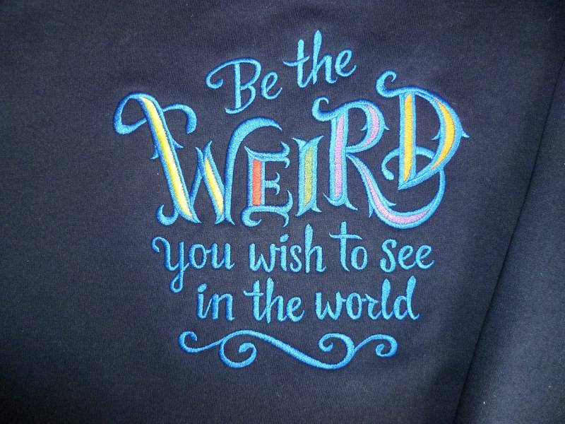 Weird Slogan Zip Up Hoodie, Zoodie, Bestickter Hoodie "Be The Weird You Wish To See in World' Spruch, S - 5xl von WhiteWizardPurpleElf