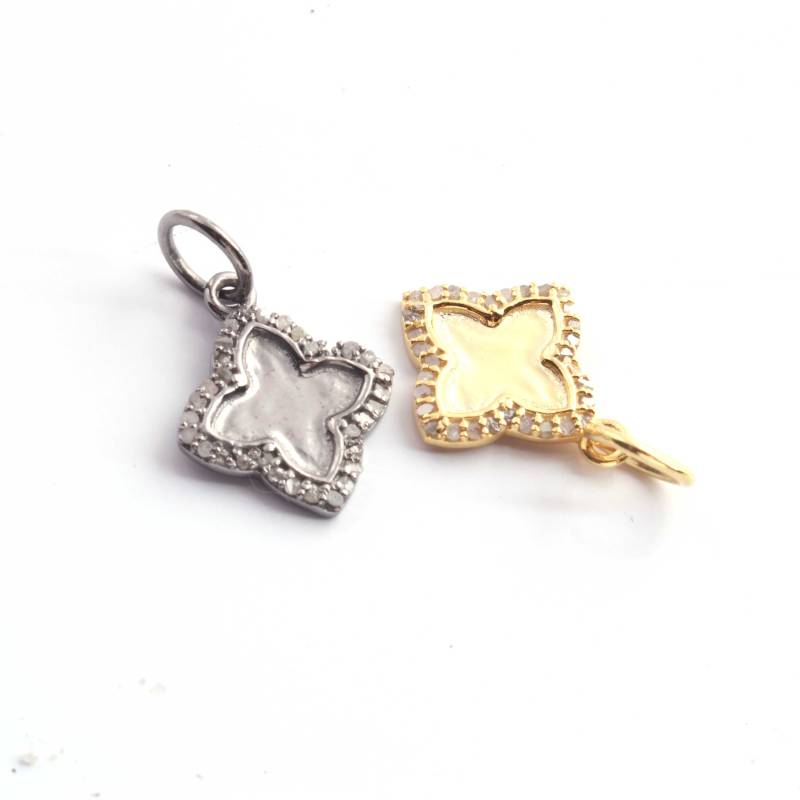 1 Stück Pave-Diamant-Kleeblatt-Charm-Anhänger, Designer-Kleeblatt-Charm-Anhänger, 925Er Sterlingsilber/Gelbgold-Vermeil, 17 Mm X 13 Dj00082 von Wholesalegemco