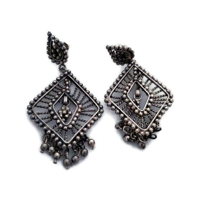 Ohrringe Vintage Lange Tropfen Für Frauen Oder Mädchen Statement Mit Fransen von WhyWeLoveThePast