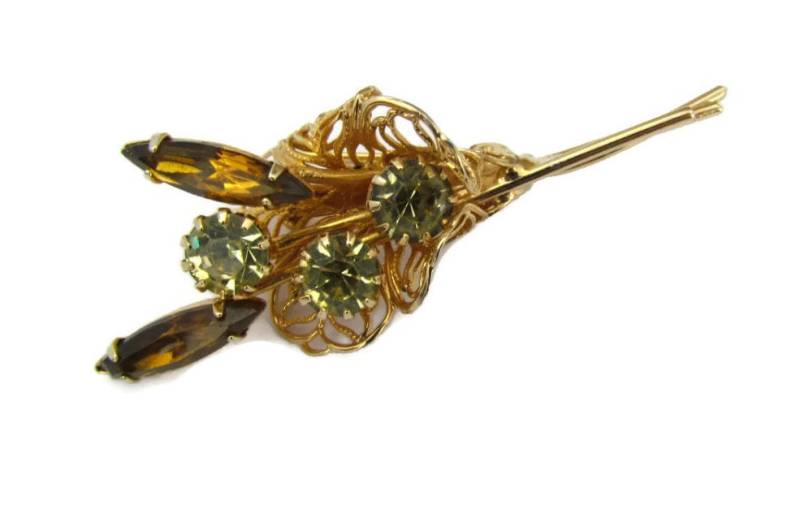 Vintage Flower Lapel Gold Filigree Pin 1960S Rhinestone Brooch For Women Pins & Brooches Brown Navette Gifts Vintage Flower Lapel Gold Filigree Pin 1960S Rhinestone Brooch For Women Pins & Brooches Brown Navette Gifts von WhyWeLoveThePast