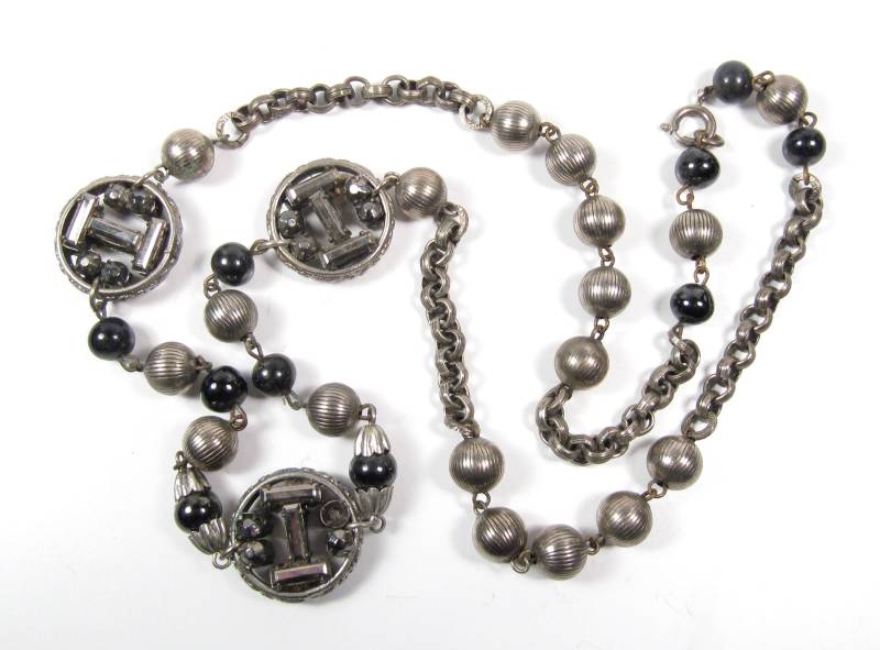 Mid Century Schwarz Grau Silber Kristall Kunst Glasperlen Halskette Vintage Deco Stil Mid Century Schwarz Grau Silber Kristall Kunst Glasperlen Halskette Vintage Deco Stil von WickedCrafts