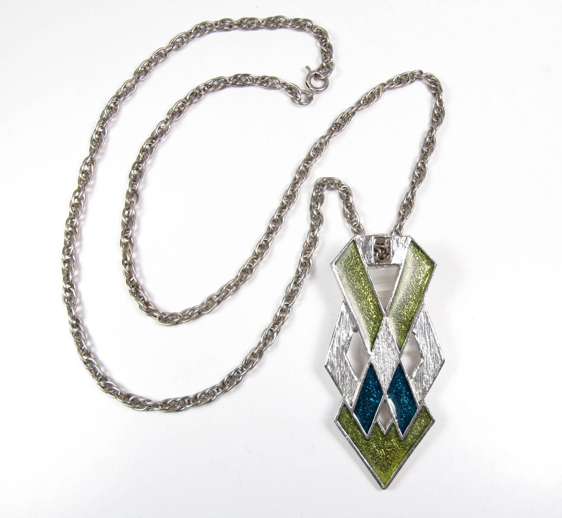 Silber Ton & Grün Emaille Pfeil X Stil Design 1970Er Jahre Anhänger Halskette Vintage von WickedCrafts