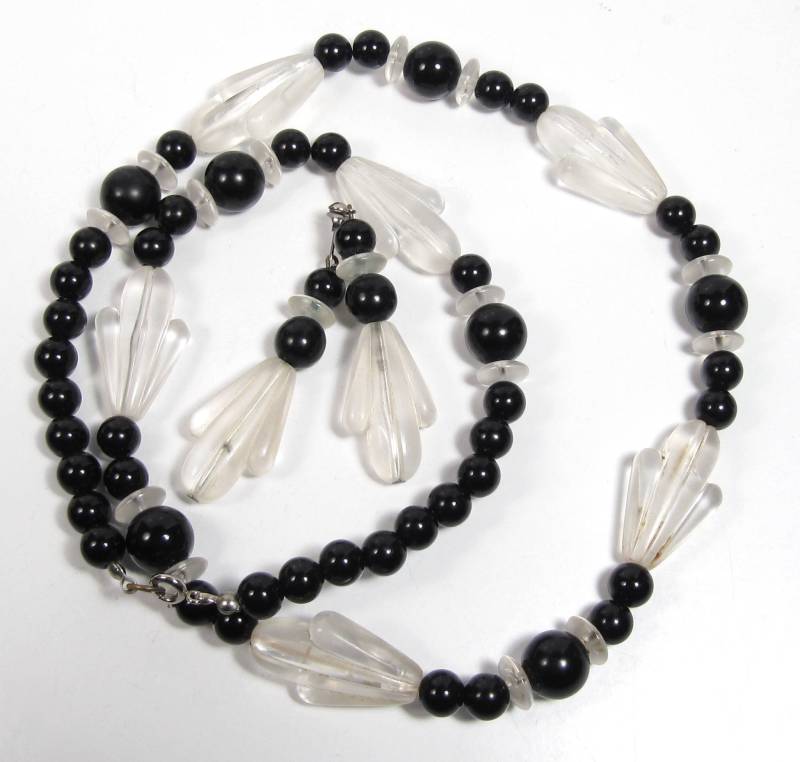 Vintage Frosted Klar & Schwarz Lucite Perlenkette Und Ohrringe Set 1980Er Jahre 24" Vintage Frosted Klar & Schwarz Lucite Perlenkette Und Ohrringe Set 1980Er Jahre 24" von WickedCrafts