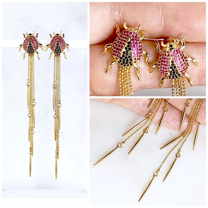 Käfer Ohrringe Mit | 14K Gold Filled Ohrstecker Pinke Und Schwarze Zirkonias Käfer Ohrringe Mit | 14K Gold Filled Ohrstecker Pinke Und Schwarze Zirkonias von WickedWoodsDesigns