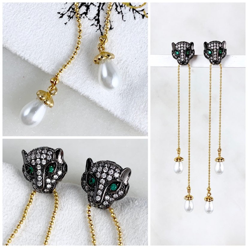 Leopard Ohrringe in Gunmetal Und Gold | 16K Vergoldete Titan Ohrstecker Tropfenförmige Perlen Mixed Metal Leopard Ohrringe in Gunmetal Und Gold | 16K Vergoldete Titan Ohrstecker Tropfenförmige Perlen Mixed Metal von WickedWoodsDesigns