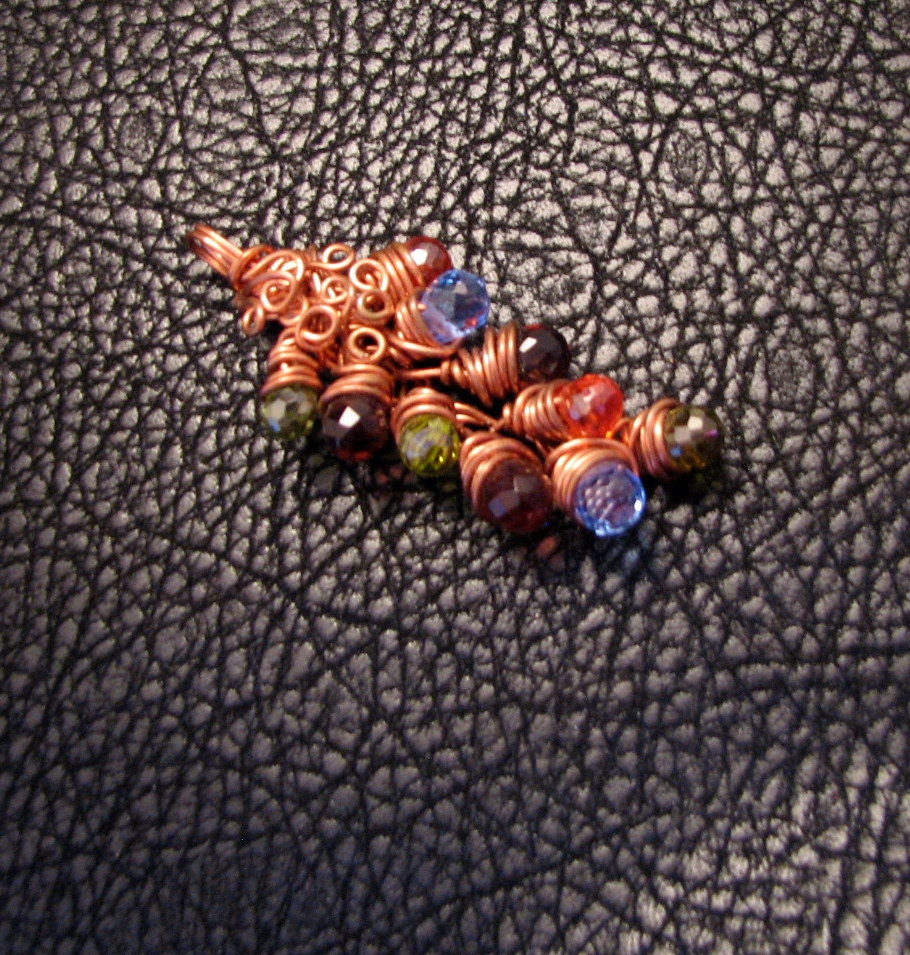 Blatt Mischfarbe Tropfen Cluster Kristall Anhänger von WickedlyWired