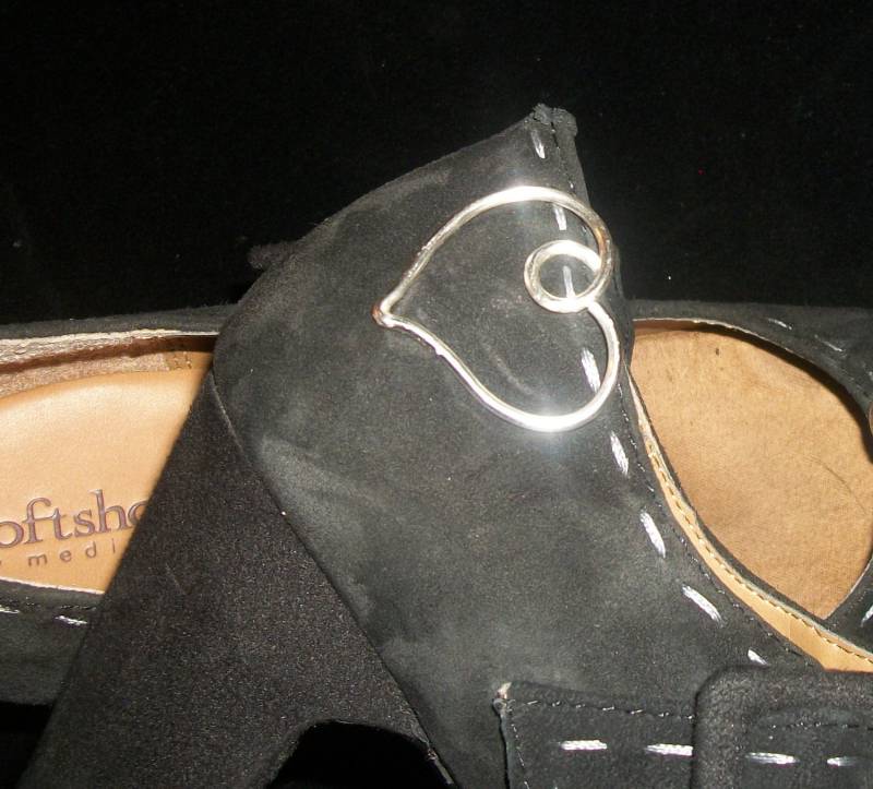 Silber Platte Herz-Draht-Schuh-Clip von WickedlyWired