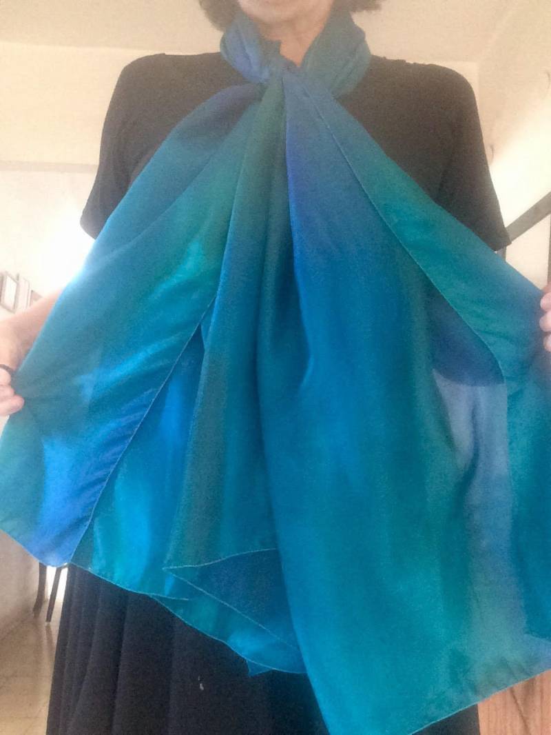 Petrol-Türkis-Blaues Extra Großes Handbemaltes Seidentuch, Einzigartiges Geschenk Für Sie von WideBrimLady