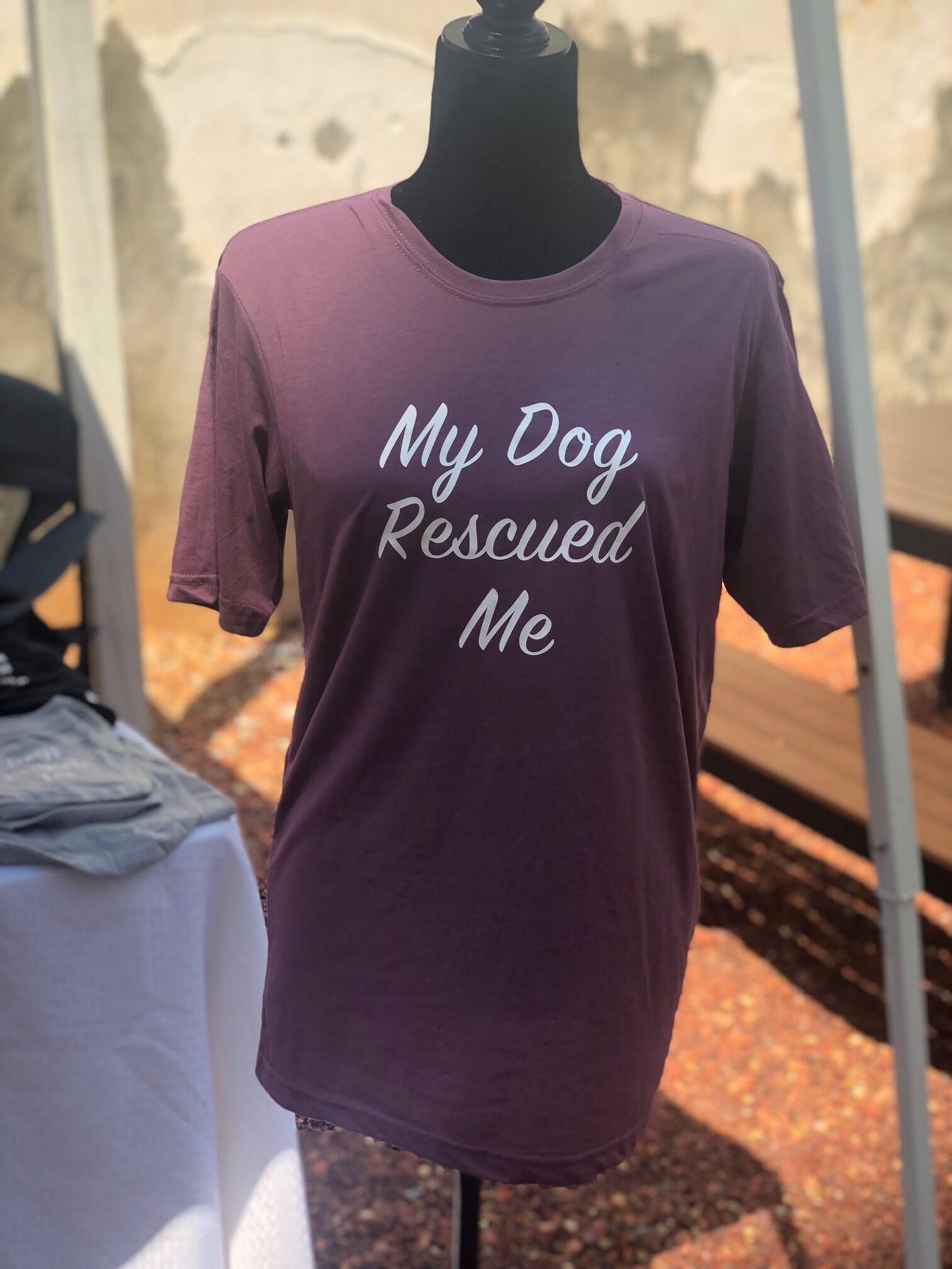 Mein Hund Gerettet Mir Hundeshirt Unisex Eigene T-Shirt, Shirt, Shirts, Custom T-Shirts Mein Hund Gerettet Mir Hundeshirt Unisex Eigene T-Shirt, Shirt, Shirts, Custom T-Shirts von WienerBrothersCo