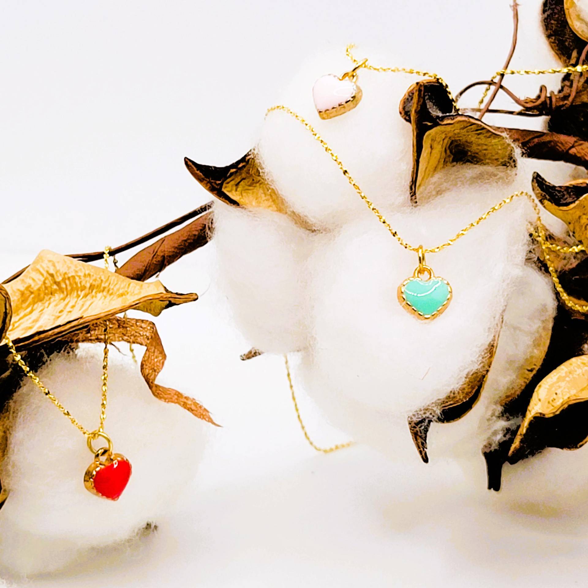 Kleines Herz in Rot, Rose Oder Türkis An Einer Goldkette Auf 925 Silber, Geschenk Für Enkelin, Tochter; Erste Kette, Kinderkette von WiesbadenArt