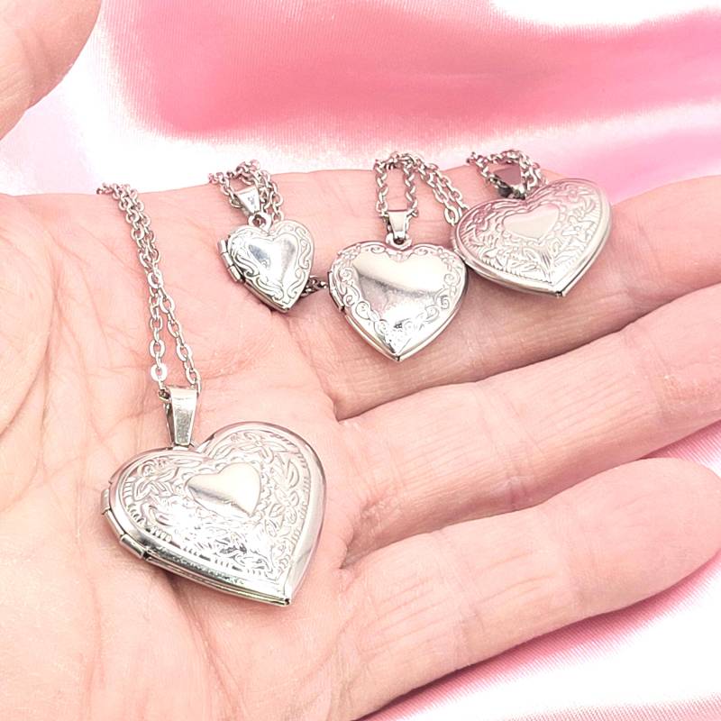Silberne Herz Medaillon Ketten - Klein Mittel Groß Wasserfest Vintage Foto Halskette Personalisiertes Geschenk Für Sie von WiesbadenArt