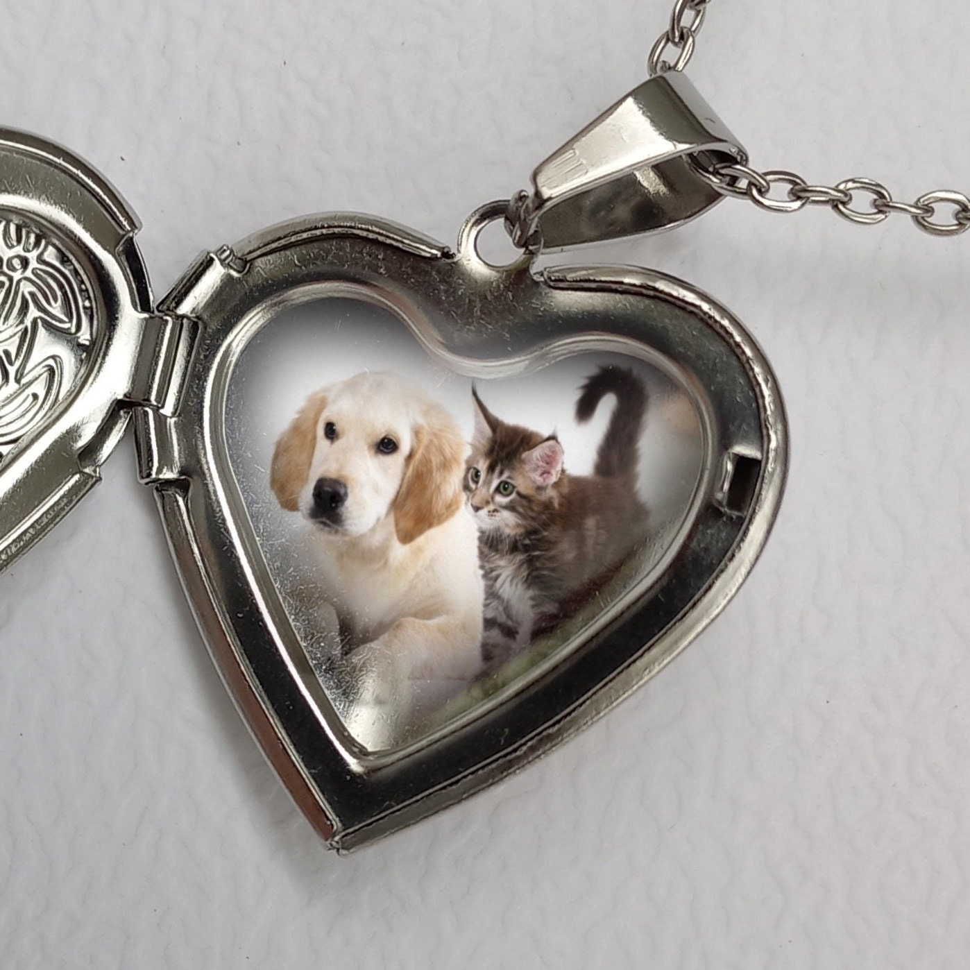 Silbernes Oder Goldenes Herz Medaillon Zum Öffnen, Fotomedaillon Für Ihr Foto - Goldenes Silbernes Herzmedaillon von WiesbadenArt