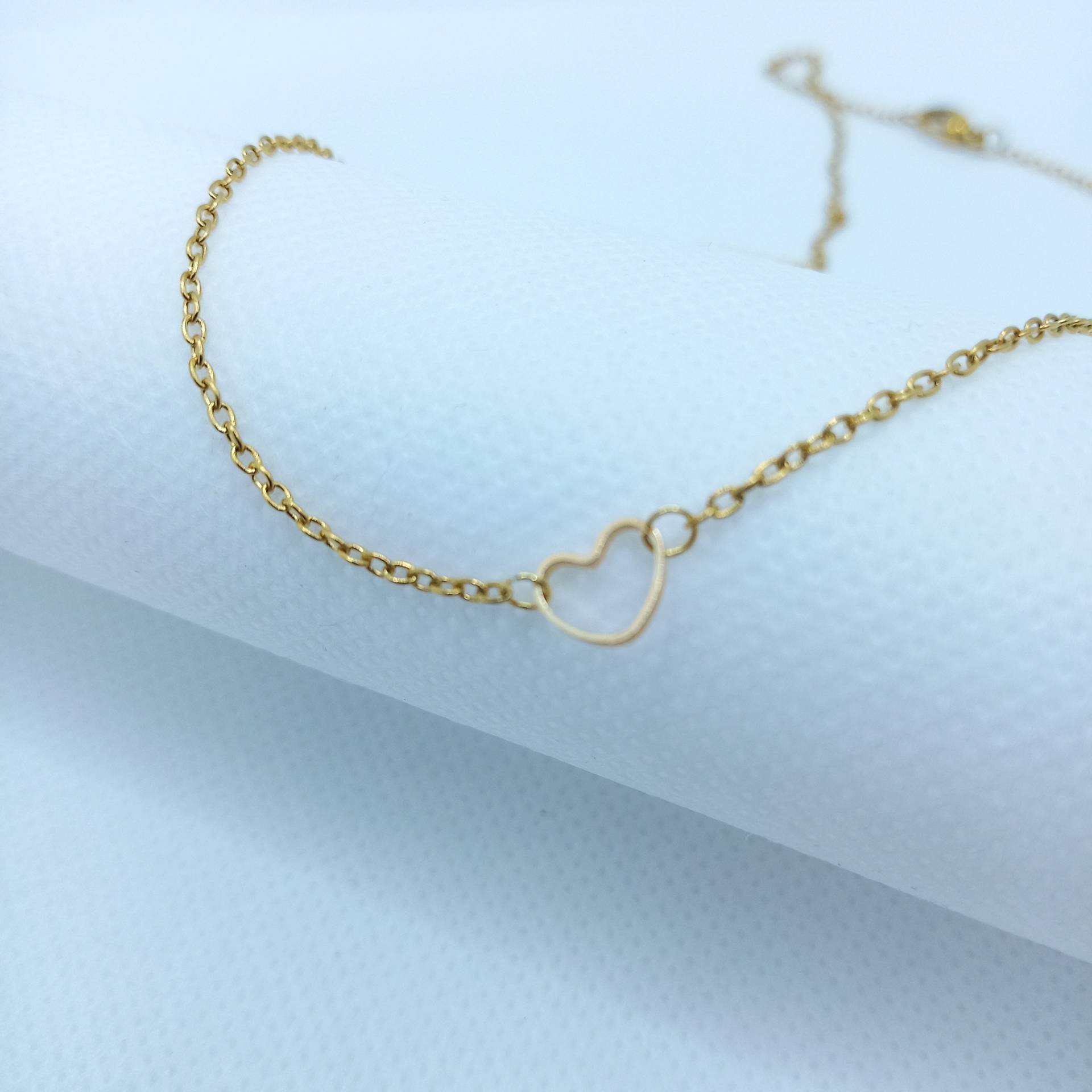 Zierliche Kette Mit Winzigem Herzen, Feine Halskette Herz von WiesbadenArt