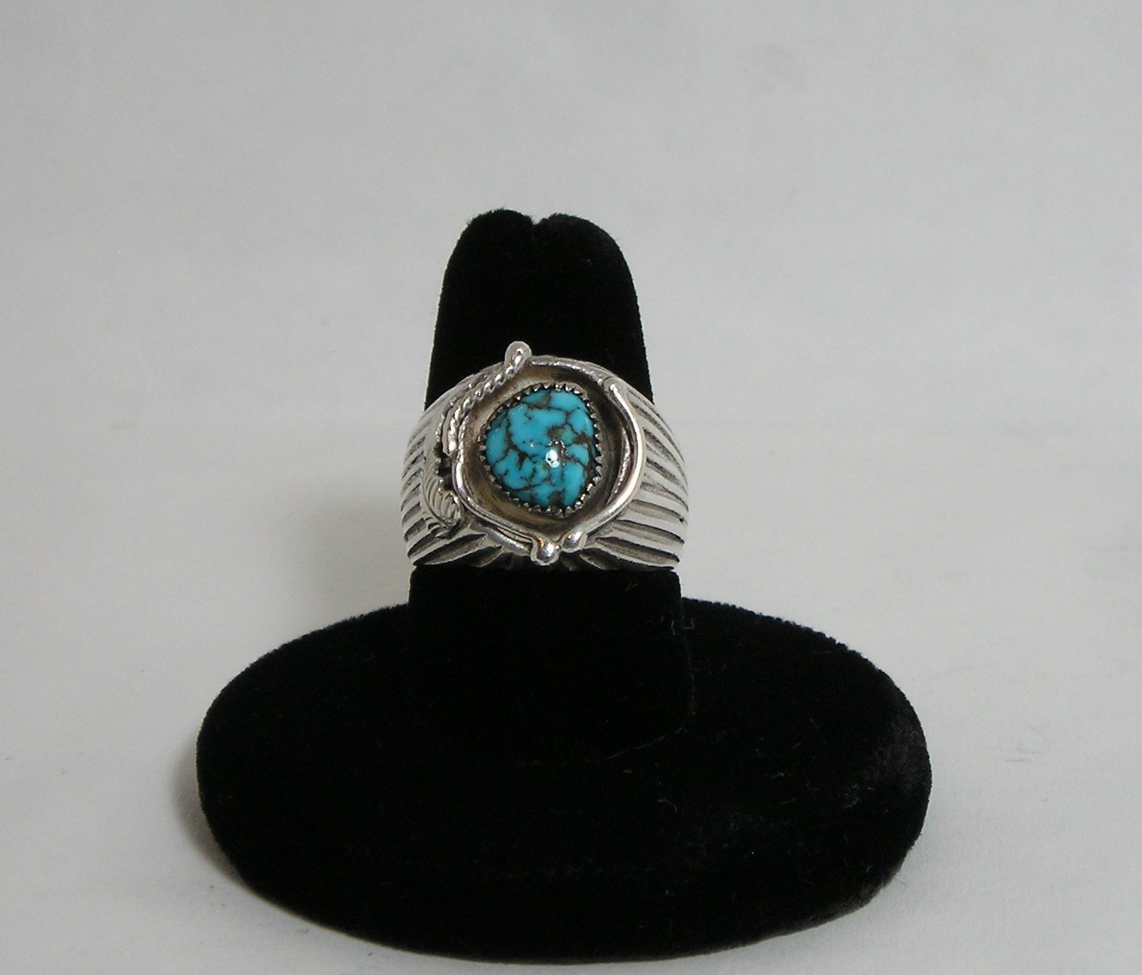 Schöner Und Gut Gemachter Shadow Box Sterling Silber Türkis Ring, Künstler Initialisiert, R.c. Ringgröße 7 1/2 Schöner Und Gut Gemachter Shadow Box Sterling Silber Türkis Ring, Künstler Initialisiert, R.c. Ringgröße 7 1/2 von WiggiesCollectibles