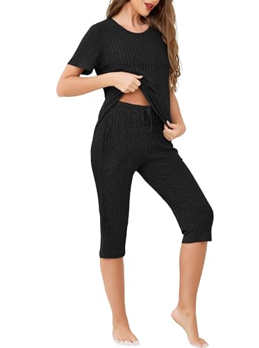 Wikoan Damen Schlafanzug Kurz Rippen Pyjama Sommer Kurzarm Nachtwäsche Set Zweiteiliger Pjs Set Top und 3/4 Hose Hausanzug Freizeitanzug Schwarz XL von Wikoan
