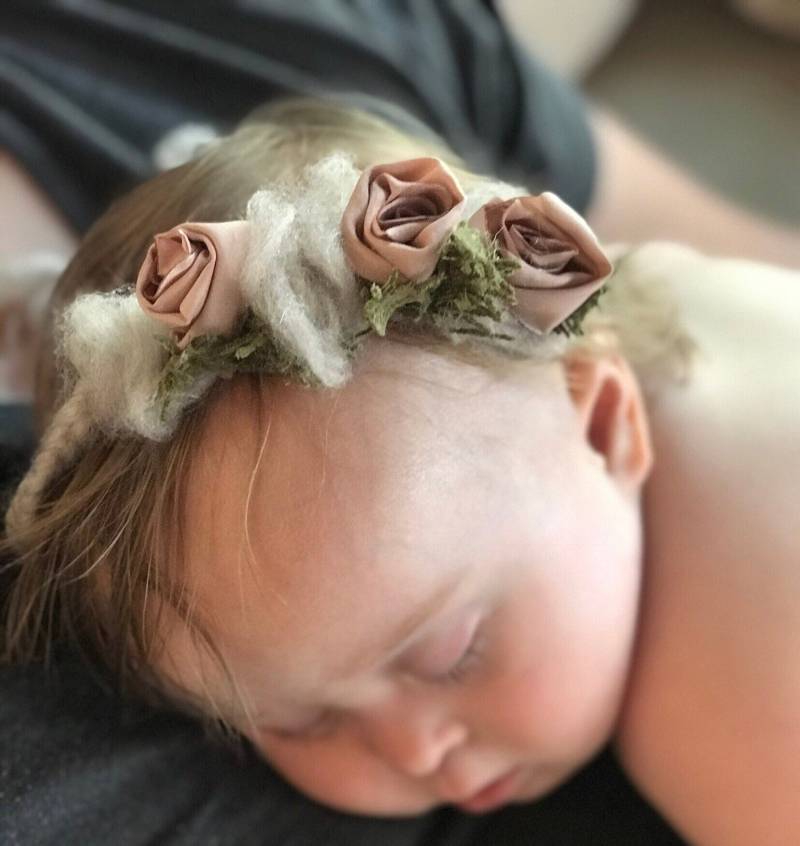 Baby Stirnband Boho Trübe Rosa Band Süßen Niedlichen Blumen Kleinkind Blume Handgemachte Natürliche Rose Baby Stirnband Boho Trübe Rosa Band Süßen Niedlichen Blumen Kleinkind Blume Handgemachte Natürliche Rose von WildAndThreeCompany