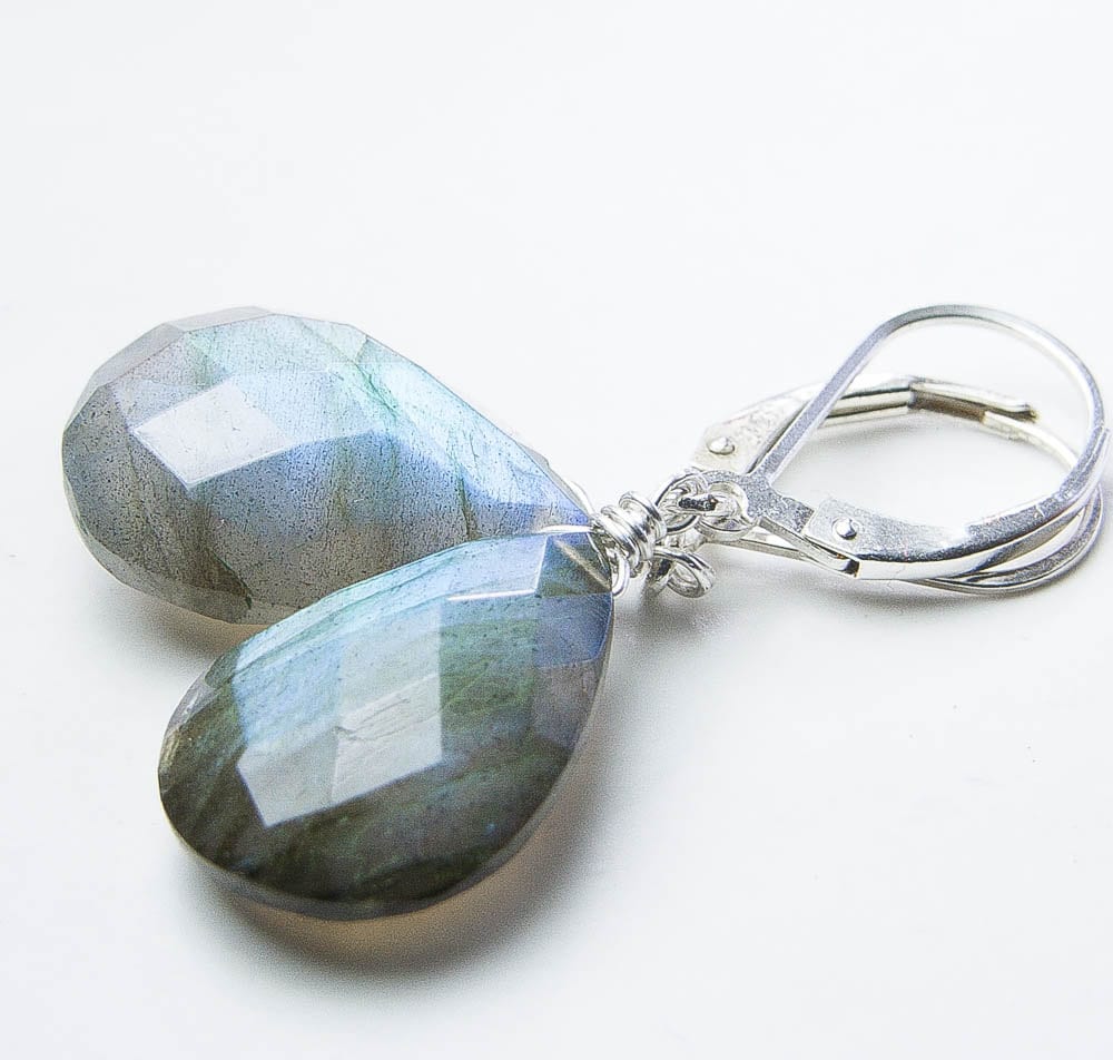 Labradorit Facettiert Tropfen Ohrringe. Sterling Silber Edelstein Vergoldete Ohrringe Labradorit Facettiert Tropfen Ohrringe. Sterling Silber Edelstein Vergoldete Ohrringe von WildAsters