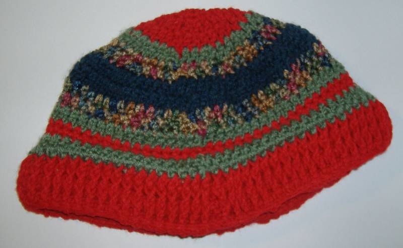 Gehäkelte Herrenmütze, Gestreifte Rot Blau Und Grüne Mütze, Geschenk Für Ihn von WildBeanSprouts