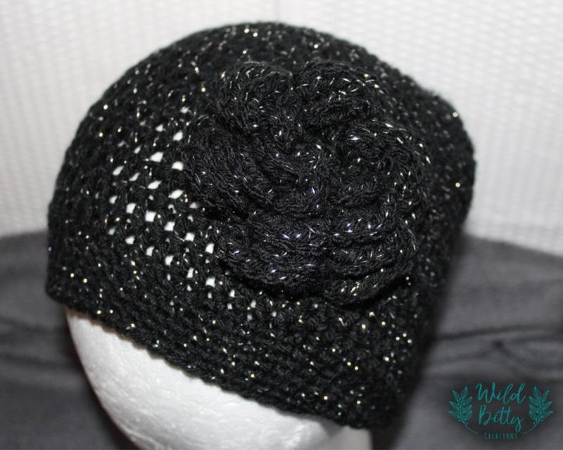 Messy Bun Beanie, Hat, Custom Top Knot Ponytail Mom Crochet Beanie von WildBittyCreations