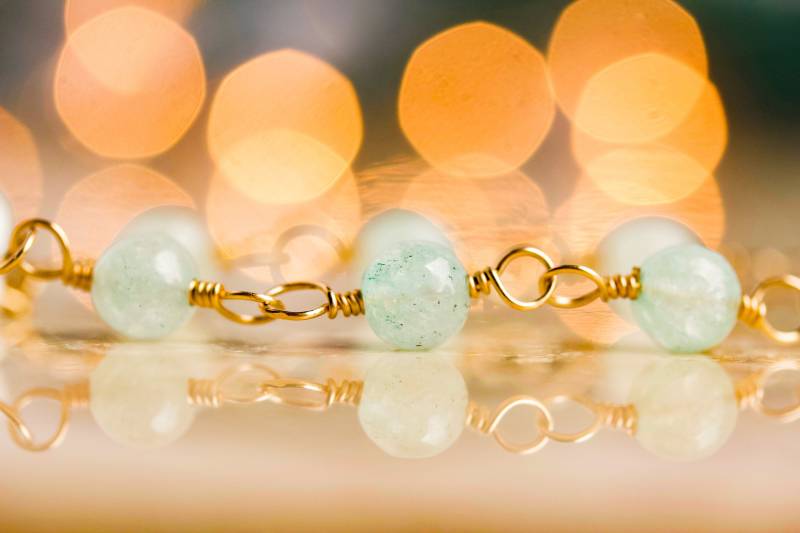 Aquamarin Stein Perlen Und 14K Gold Gefüllt Draht Armband, 14K Dezember Geburtsstein Rosenkranz Stil Kettenarmband Aquamarin Stein Perlen Und 14K Gold Gefüllt Draht Armband, 14K Dezember Geburtsstein Rosenkranz Stil Kettenarmband von WildCollections