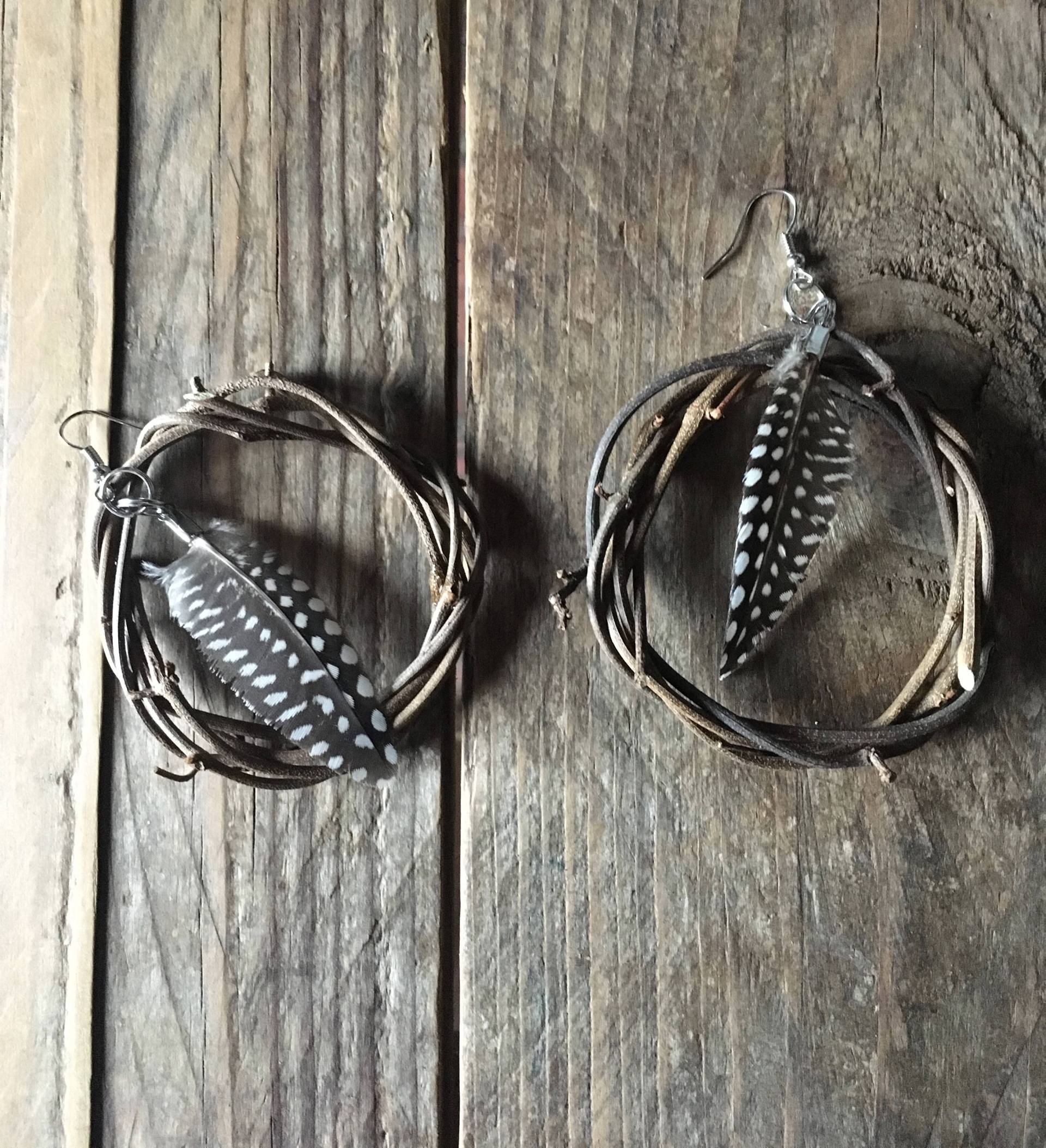 Kranz Creolen Mit Federn Kranz Creolen Mit Federn von WildCraftedFarm