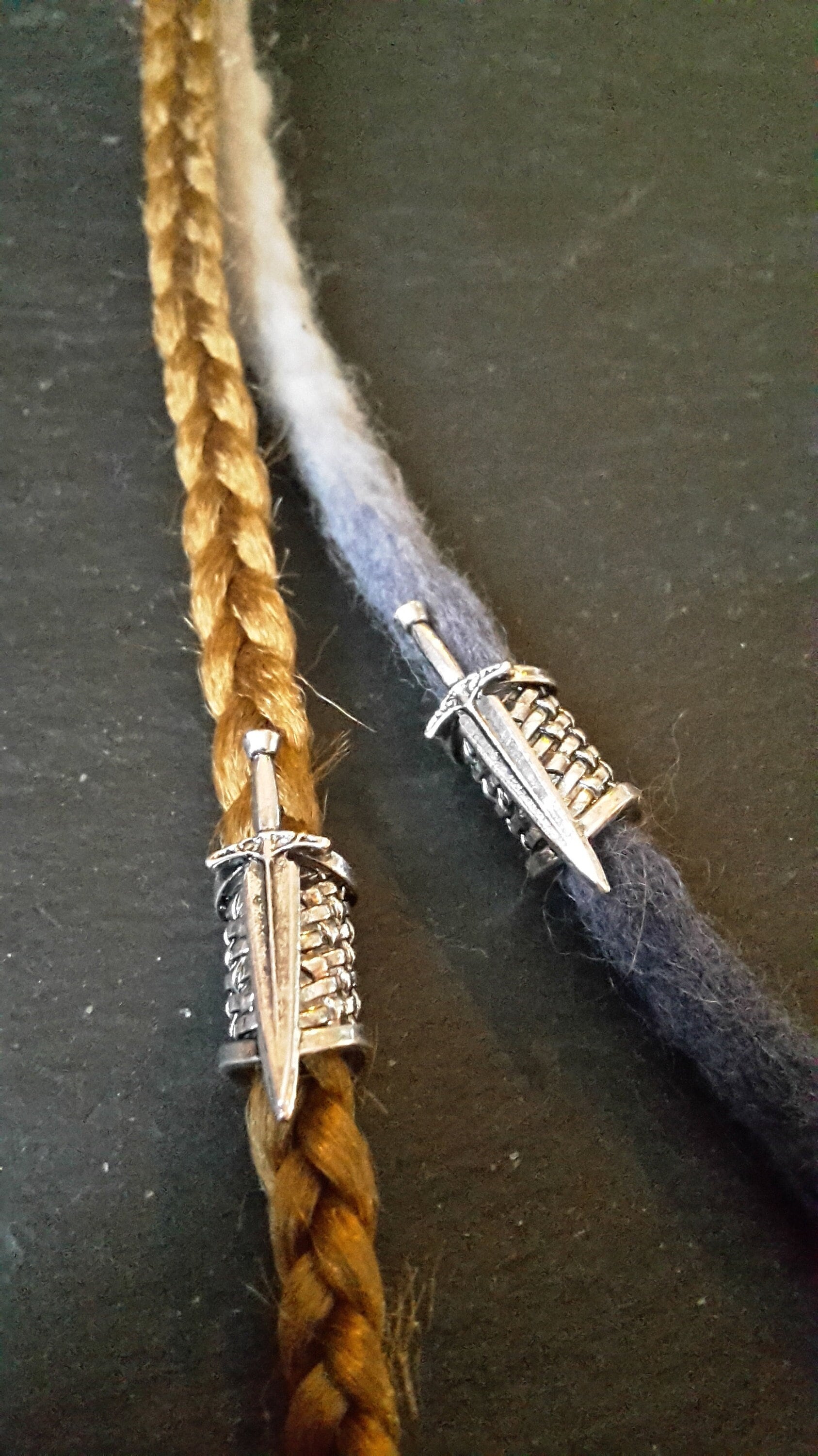 Bartperle Haarperle Schwert Wikinger Kelten Nordic von WildFilz