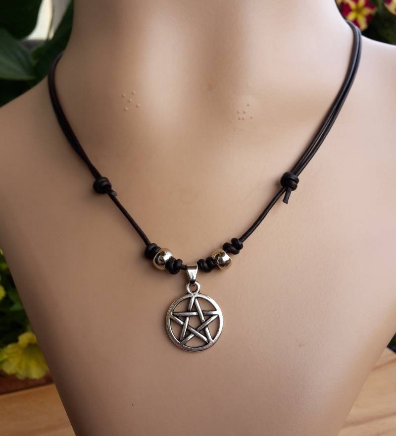 Lederkette Pentagramm, Schwarzes Lederband, Symbol, Verstellbar von WildFilz