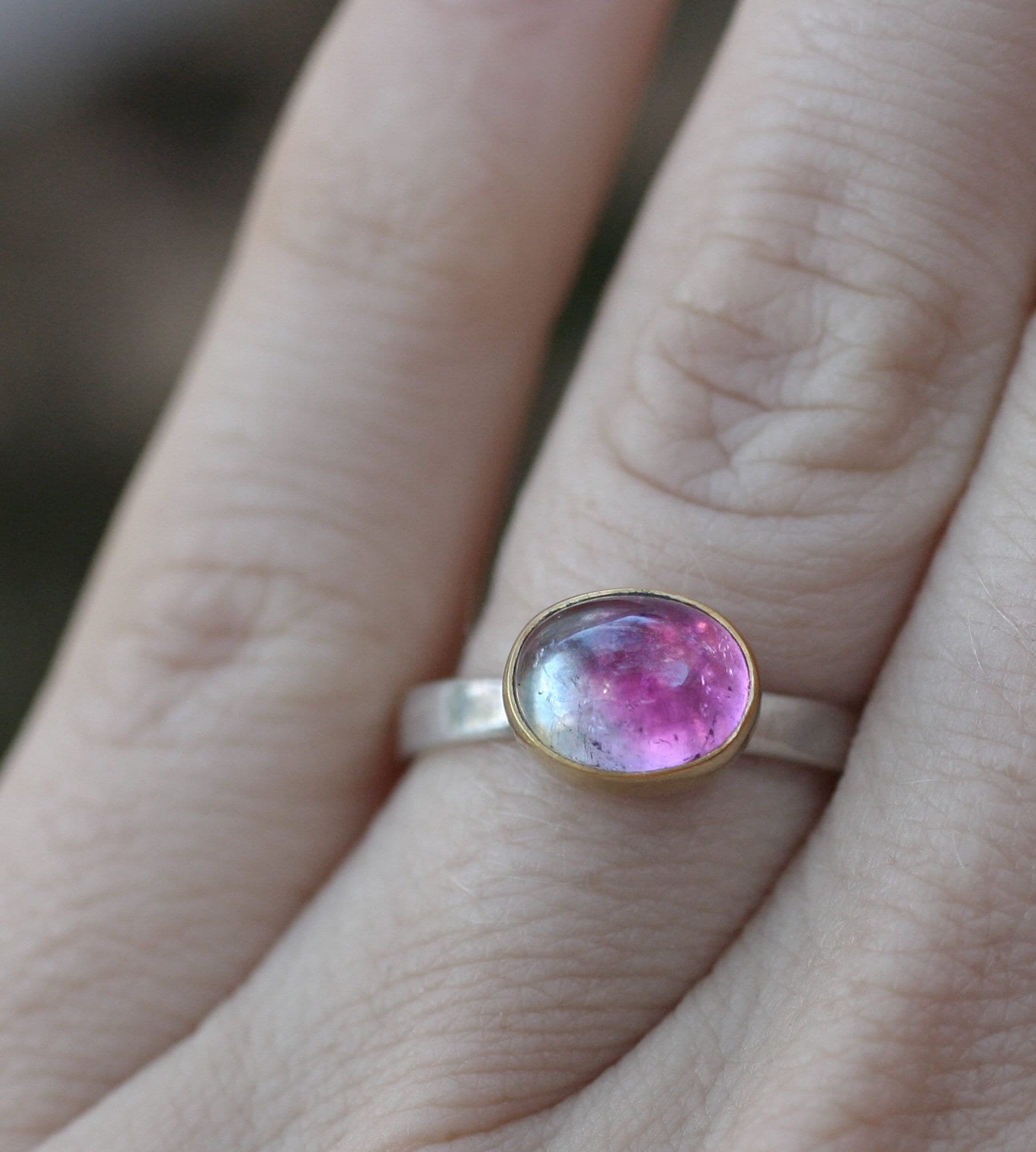 Bi-Color Turmalin Ring in 22Kt Gold Und Silber Bi-Color Turmalin Ring in 22Kt Gold Und Silber von WildGemsJewelry