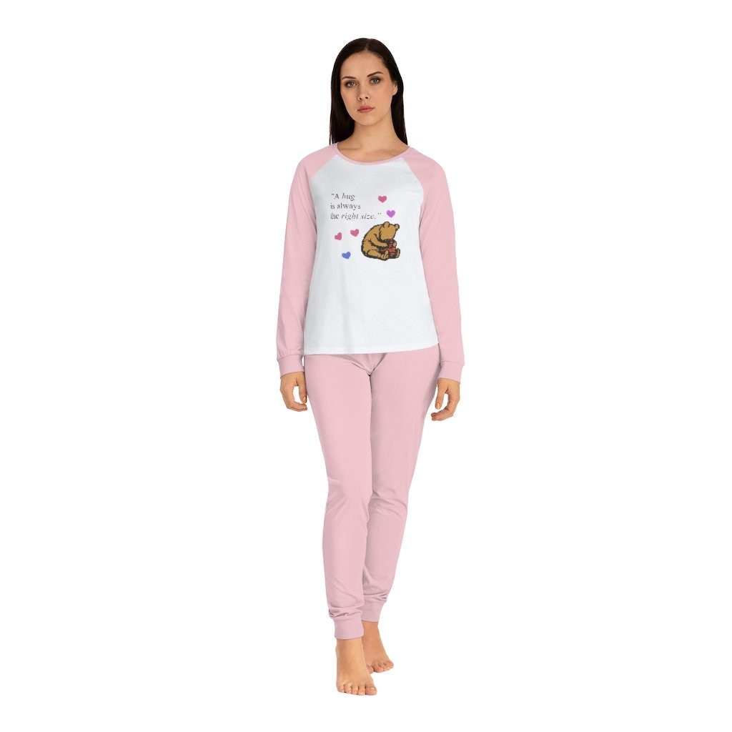 Pooh Pjs, A Hug Is Always The Right Size, Pyjamas, Damen Pyjama Set von WildGooseArtandGifts