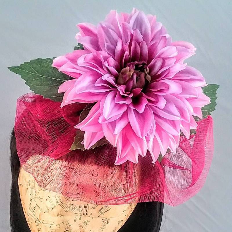 Magdalene Es Magic Ein Lebendiger Fascinator Mit Fesselnder Farbe Magdalene Es Magic Ein Lebendiger Fascinator Mit Fesselnder Farbe von WildImaginarium