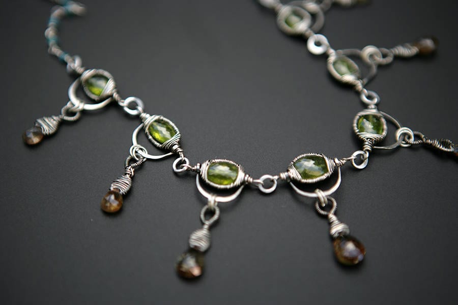 Vesuvianit Und Andalusit Halskette Vesuvianit Und Andalusit Halskette von WildKindredDesigns