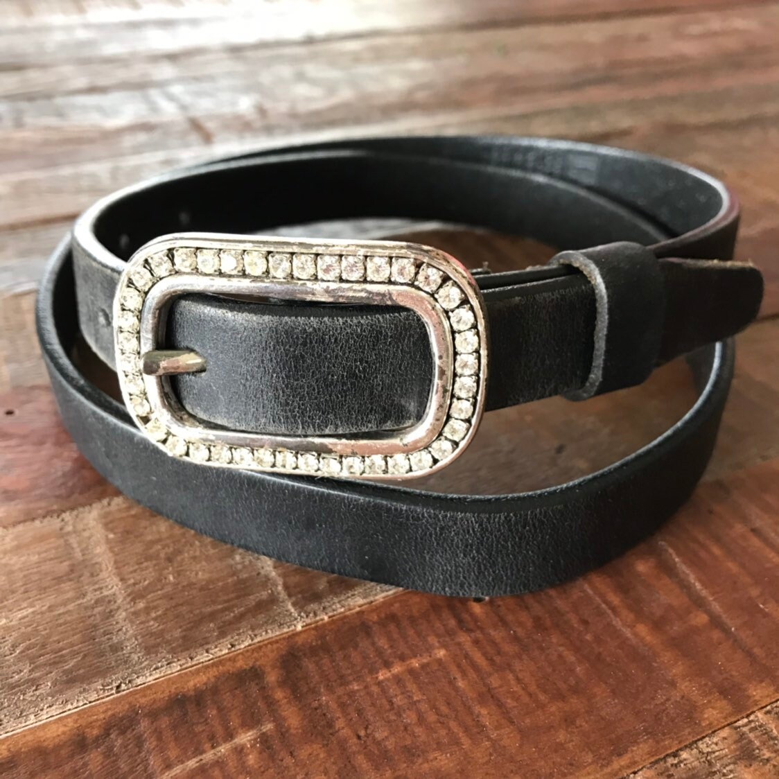 Echtleder Damengürtel, Gr. 32, Schwarz Mit Strass Echtleder Damengürtel, Gr. 32, Schwarz Mit Strass von WildMtnHoneyStudio