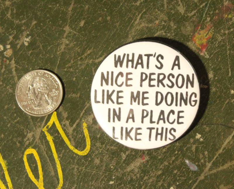 2, 25-Zoll-Knopf Schlüsselbund Magnet Pin Abzeichen 1970 Lustig Humor Geschenk Vintage Retro Inspiriert von WildPaisleyButtonCo