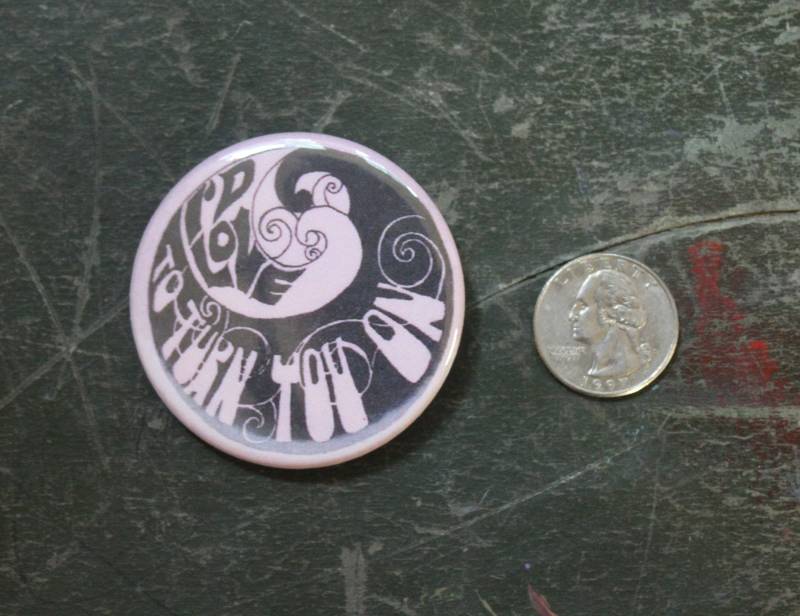 Beatles Lyric 2.25"Button Schlüsselanhänger I'd Love To Turn You On The Fanclub Magnet Pin Abzeichen Vintage Repro Rock & Roll Musikgeschenk von WildPaisleyButtonCo