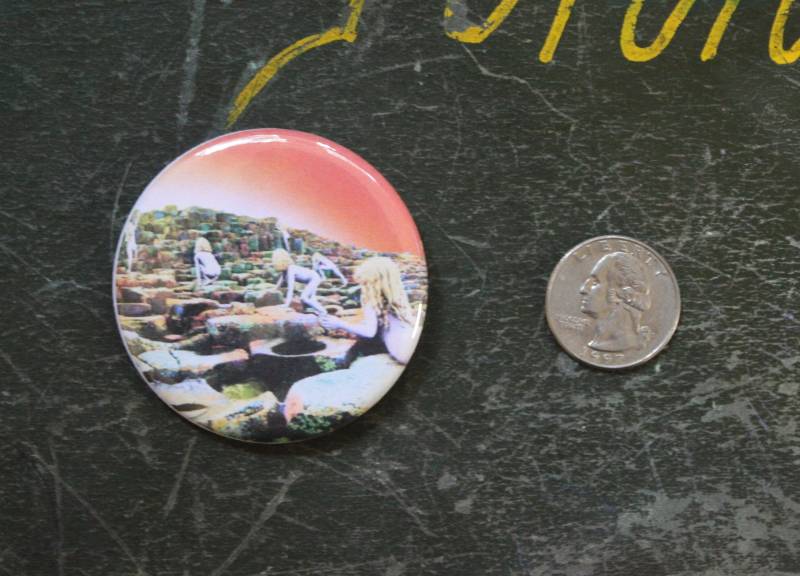 Led Zeppelin Houses Of The Holy 2.25" Button Schlüsselanhänger Magnet Pin Badge Vintage Album Rock & Roll 1970Er Jahre Musik Sammlerstück Ikone von WildPaisleyButtonCo