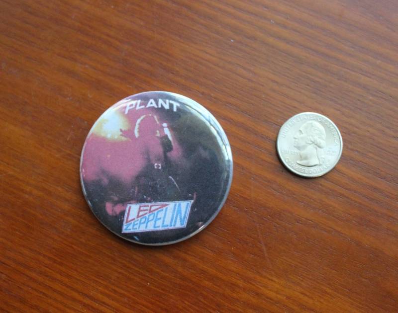 Led Zeppelin Plant 2, 25 "Button Schlüsselbund Magnet Pin Badge Foto Vintage Distressed Faded Album Rock & Roll 1970Er Jahre Musik Sammler Geschenk von WildPaisleyButtonCo