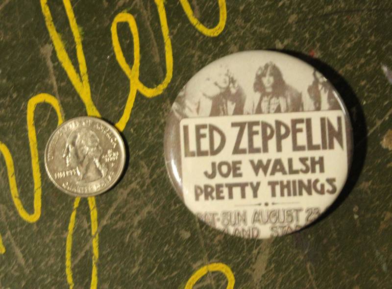 Led Zeppelin Pretty Things Joe Walsh 2.25"Button Schlüsselanhänger Magnet Pin Badge Vintage Poster Rock & Roll 1970Er Jahre Musik Sammlerstück von WildPaisleyButtonCo