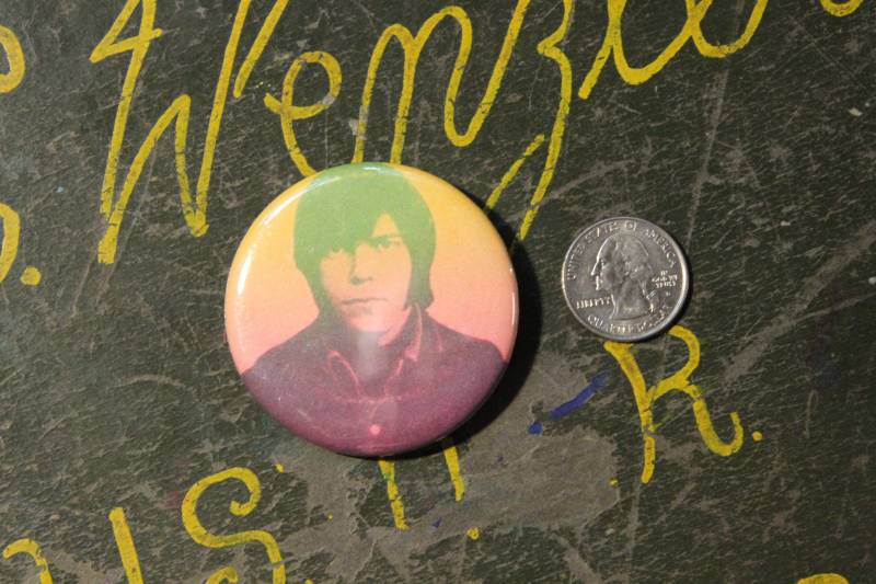 Neil Young 2, 25"Button Schlüsselbund Magnet Pin Badge Vintage Inspiriert Retro Musiker Symbol Ernte Mond Rock & Roll Country Soul von WildPaisleyButtonCo