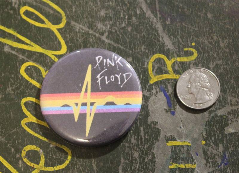 Pink Floyd 2.25"Button Keychain Dark Side Of The Moon Magnet Pin Badge Roger Waters Syd Barrett Vintage Rock & Roll Musik Sammler Geschenk von WildPaisleyButtonCo