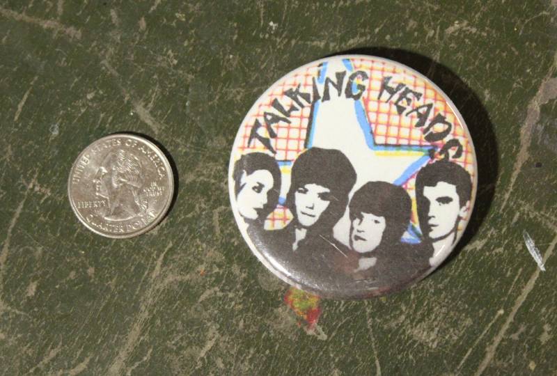 Talking Heads 2, 25"Button Schlüsselanhänger Stop Making Sense Magnet Pin Badge Vintage 1980Er Jahre 1984 Musik New Wave Post Punk Rock & Roll von WildPaisleyButtonCo