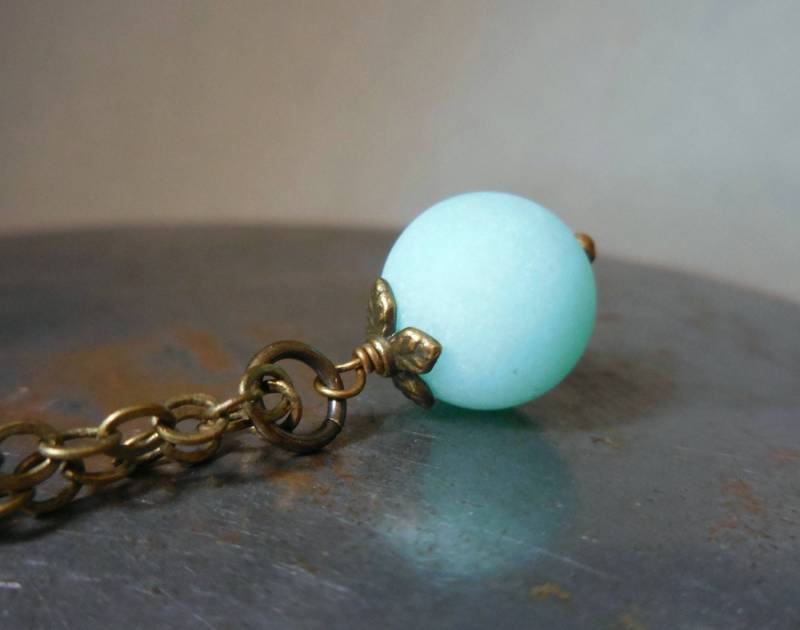 Minze Jade Halskette, Matte Blau Grüne Jade Anhänger, Edelstein Fantasie Halskette Handgemachte Messing Charme Bronze Schmuck Meerschaum Ozean Eis von WildStone