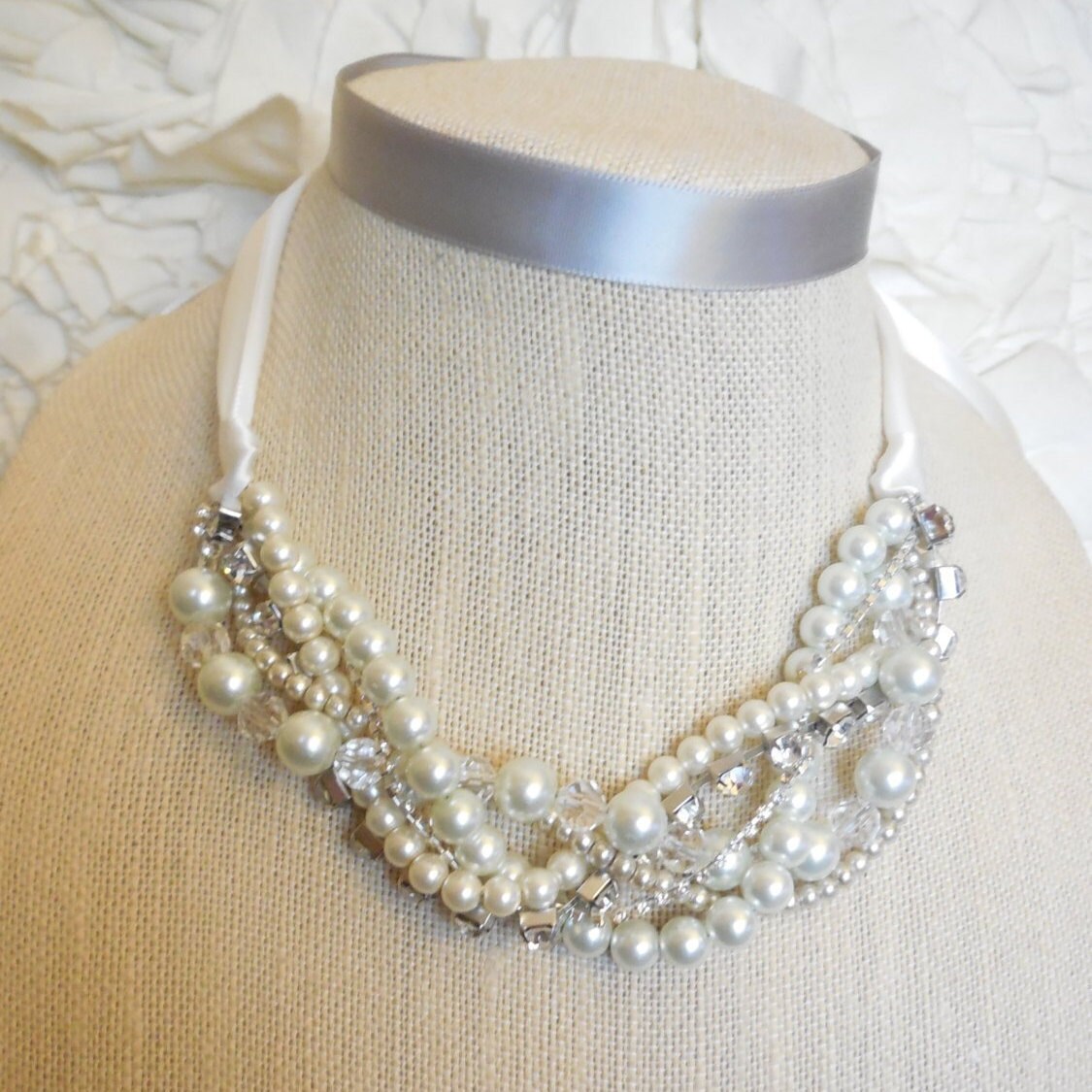 Band Strass Elfenbein Weiß Champagner Kristall Geflochten Twisted Chunky Statement Perlenkette Brautjungfer Band Strass Elfenbein Weiß Champagner Kristall Geflochten Twisted Chunky Statement Perlenkette Brautjungfer von WildStoneJewels