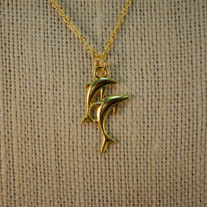 Springende Delfine Halskette in Gold Und Silber von WildWhimsicalWitty