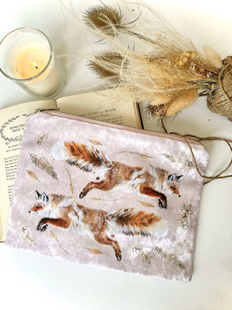 Herbst Fuchs Rosa Samt Kosmetiktasche Herbst Fuchs Rosa Samt Kosmetiktasche von WildWhiskersStudio