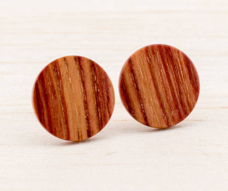 11mm Rustikale Holzohrstecker Holz Ohrringe Boho Bräute Landhochzeit Männerschmuck Hölzerne Ohrstecker Fake Plugs von WildWoodManufaktur