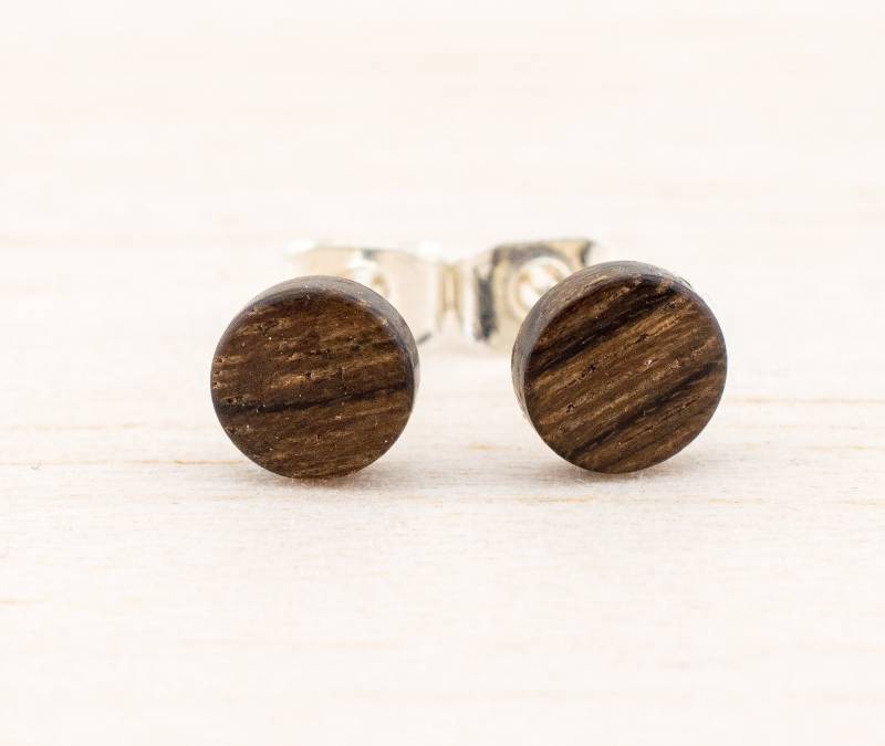 Holz Ohrstecker Mini Ø6mm Kleine Fake Plugs Ohrringe Hölzerne Ohrring Kleine Runde Holzohrstecker Wooden Earrings Wood Post Studs von WildWoodManufaktur