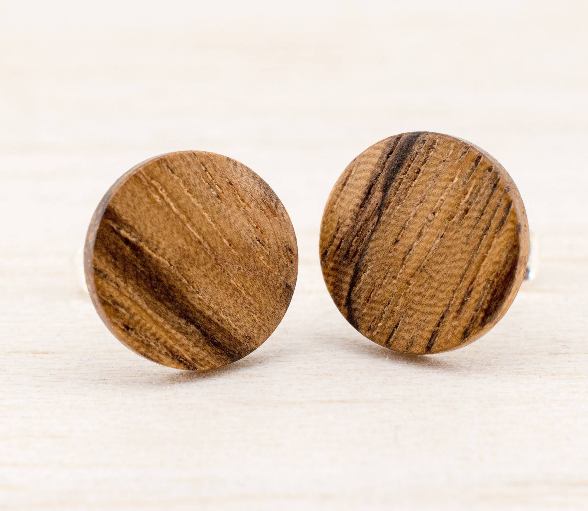 Holzohrstecker Ø11mm Ohrringe Aus Holz, Handgemachtes Geschenk Für Sie & Ihn, Schlichte Runde Ohrstecker, Landlust Schmuck, Geschenkidee von WildWoodManufaktur