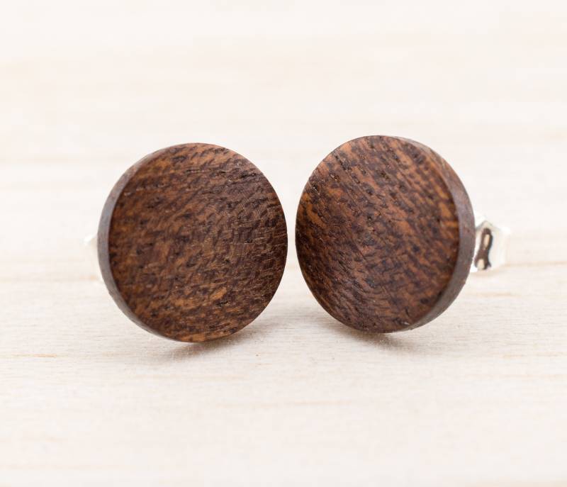 Ø11mm Holz Ohrstecker Hölzerne Ohrringe Runde Kleine Fake Plugs Naturschmuck Wooden Earrings Holzohrringe Brautjungfern Geschenk von WildWoodManufaktur